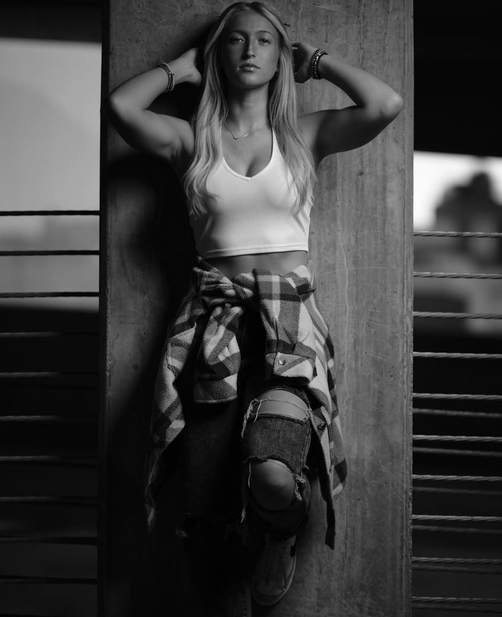 SadieeMadisonn's tweet photo. Loved this shoot. https://t.co/ckcMPbJ131