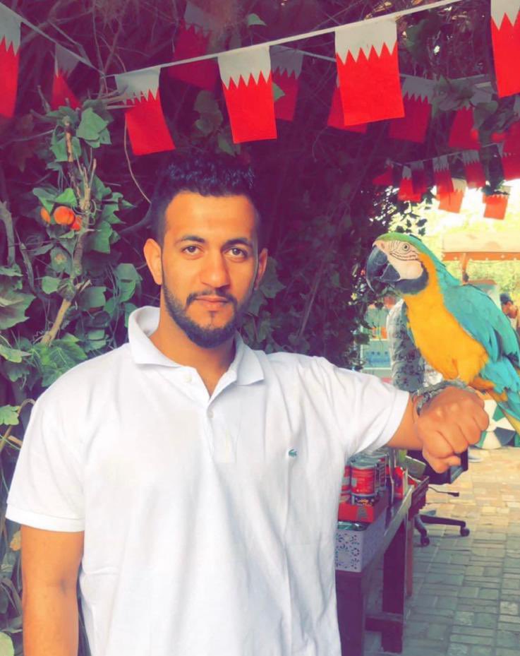 DAlblushi's tweet photo. منذ ان رايته بالكفن أمنت بأن وداع
الميت أقسى من جميع ظروف الحياة !
وأصعب الشوق شوق الحي للميت !
هزمتني دموع الحِزن بفراقه علمت ان
لا فراق يكسر حناَيا القلب مثل الفقد
اللهم إجعل ذلك الوجه المنير في أعلى
مراتب النعيم اللهم ارحمه برحمتك التي
وسعت كُل شئ واجمعنا به في جنتك https://t.co/zmVSPZp0J3
