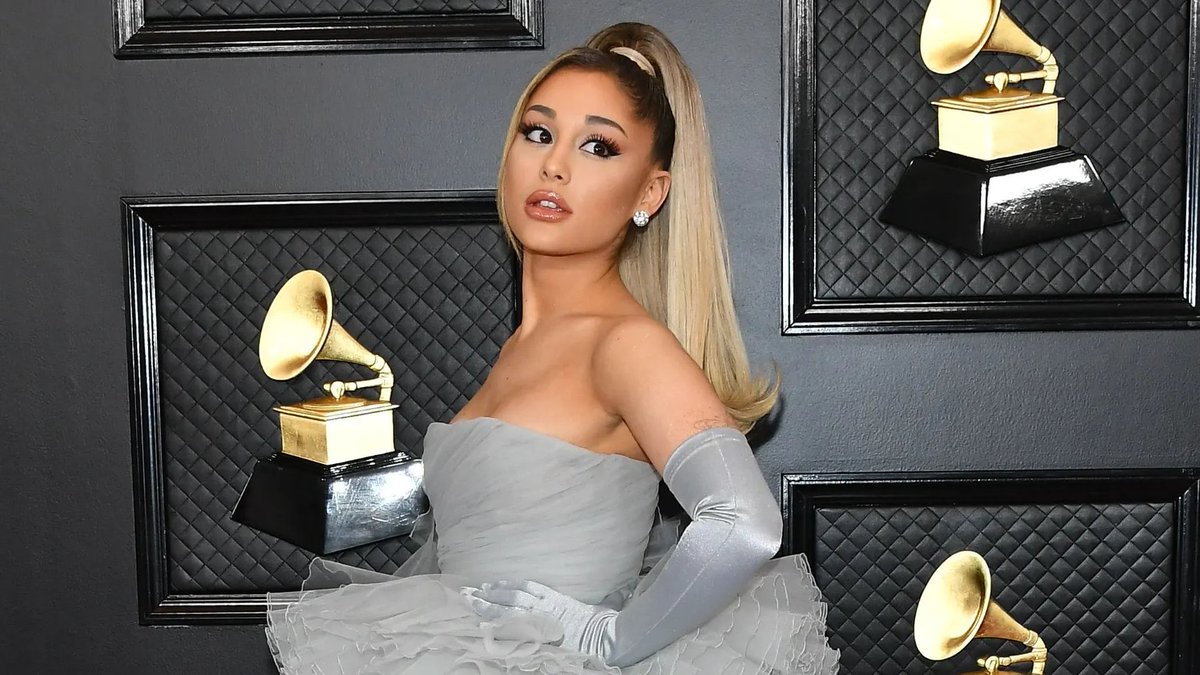 sboficial's tweet photo. Para você, quem foi o artista mais injustiçado na história do #GRAMMYs ? https://t.co/yzD0k5wQH1