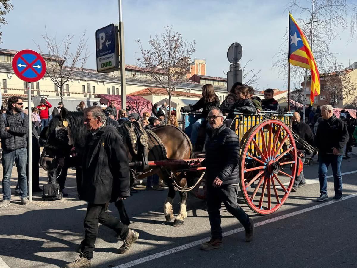 ERC Olesa Montserrat (@esquerraolesa) on Twitter photo Un any més, col·laborant a la festa dels <a href="/tonis_olesa/">tonisolesa</a> !! Una gran organització que ha fet sortir de casa a moltíssimes Olesanes i Olesans, que han gaudit d’allò més.
Cultura i tradició!! Felicitats!!! Un any més, col·laborant a la festa dels <a href="/tonis_olesa/">tonisolesa</a> !! Una gran organització que ha fet sortir de casa a moltíssimes Olesanes i Olesans, que han gaudit d’allò més.
Cultura i tradició!! Felicitats!!!