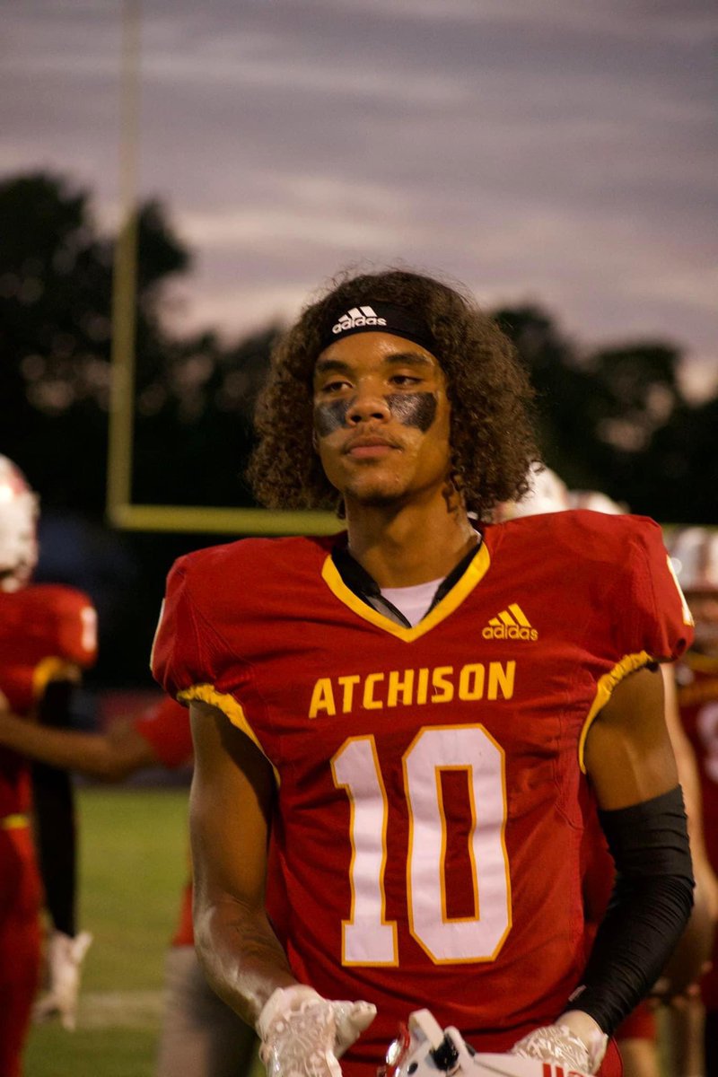 After a great conversation <a href="/_CoachMcGarry/">Cameron McGarry</a> i’m blessed to receive my 13th offer from <a href="/HCCscottieFB/">HCC Scottie Football</a> <a href="/Coach_Smush/">Sean Washington</a>