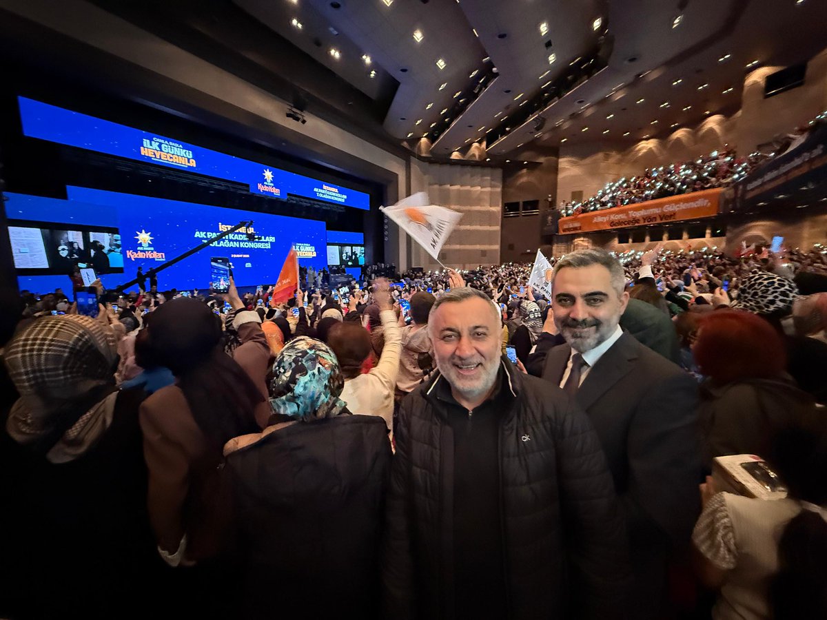 Cumhurbaşkanımız ve Genel Başkanımız Sn. <a href="/RTErdogan/">Recep Tayyip Erdoğan</a> 'ın teşrifleriyle gerçekleşen; AK Parti İstanbul Kadın Kolları’mızın 7’nci Olağan Kongresi’ne katıldık.

Yeniden seçilerek görevine devam eden İl Kadın Kolları Başkanımız <a href="/salihademirer/">Saliha DEMİRER</a>  Başkanımızı ve yeni yönetimini tebrik