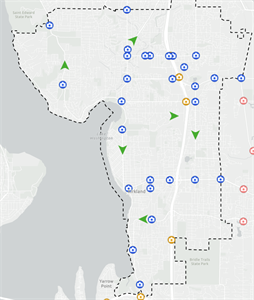 As we are starting to see snow fall in #kirkland, bookmark kirklandwa.gov/snow for information on priority snow routes and current snowplow status.