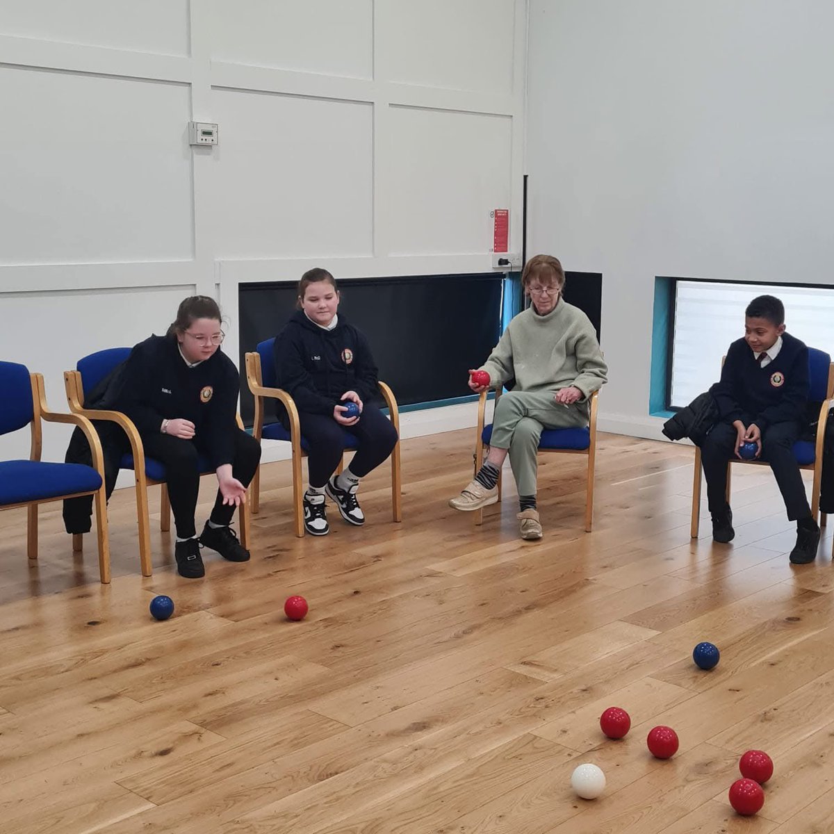 🌈☀️Our <a href="/OLTHLC/">Old Library Trust</a> <a href="/TNLComFundNI/">The National Lottery Community Fund NI</a> DEEDS Social Group had the lovely pleasure of welcoming <a href="/HolyChildPS/">Holy Child Primary School and Nursery, Derry</a> over to us to play some games of Boccia. This intergenerational work is integral to the Project &amp; the children are Amazing✊