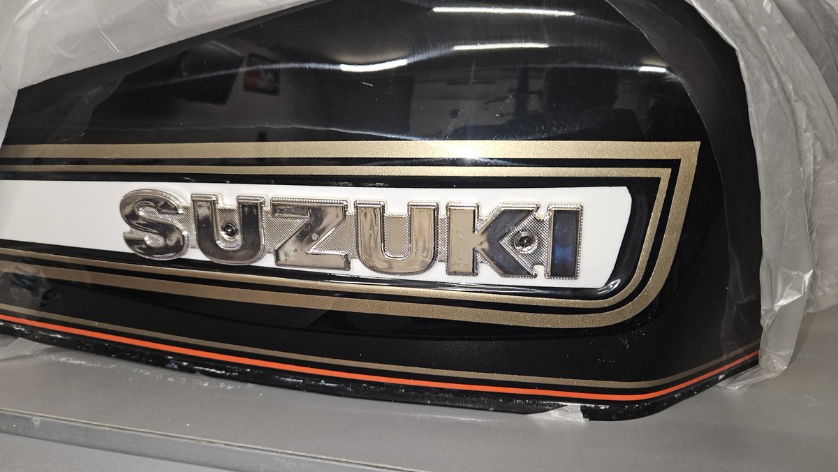 Sticky_Pittore's tweet photo. A little fresh Chrome on some worn badges with  new paint never hurts https://t.co/HNiBVCHgLA
