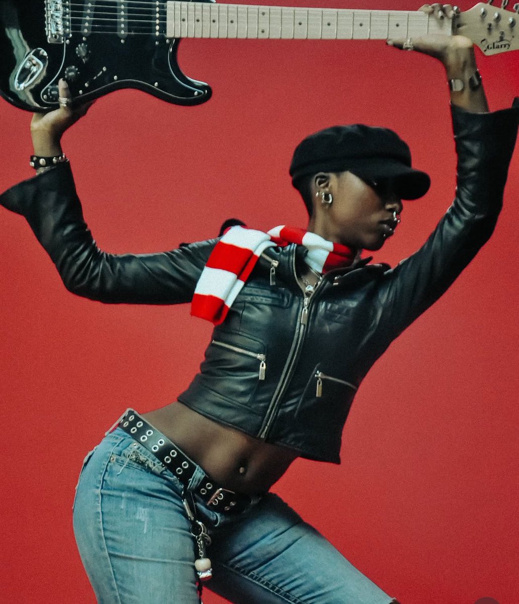 _9brain's tweet image. Ok well did yall even wanna see these?