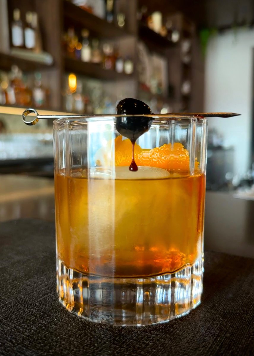KerryBilicki's tweet image. Here it is! My updated Old Fashioned list for 2025
New for 2025
I have added prices where I could. AEB and AER indicate these are prices for Angel’s Envy bourbon and Angel’s Envy rye respectively. Please note these prices are subject to change.
🍒As requested I have indicated my…