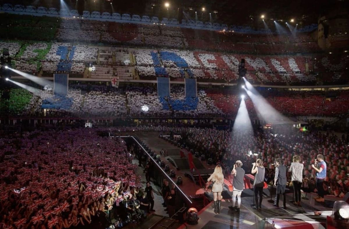 one direction was and forever will be the biggest boy band on the planet. they were unstoppable and even to this day, the fanbase is extremely loyal and dedicated. it BAFFLES me that they haven’t gotten a single grammy nomination. grammies are the scammies, never forgetting that.