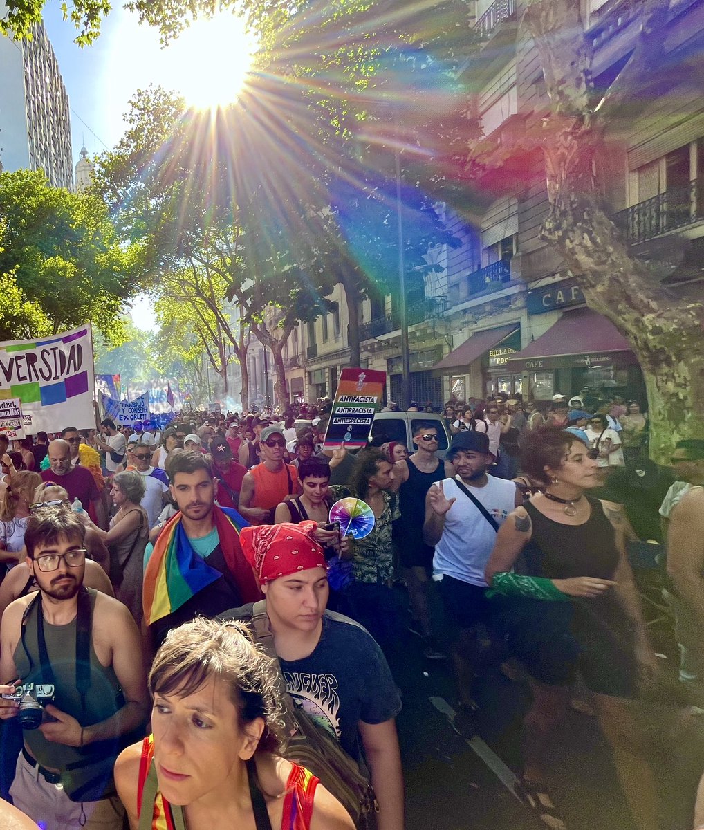 El sol también es nuestro.  Y las calles, la libertad y la alegría. #MarchaDelOrgullo #MarchaAntifascista