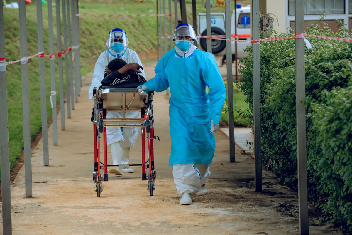 Today, the Rwanda Biomedical Centre surveillance team, together with the <a href="/RwandaEast/">𝐄𝐚𝐬𝐭𝐞𝐫𝐧 𝐏𝐫𝐨𝐯𝐢𝐧𝐜𝐞 | 𝐑𝐰𝐚𝐧𝐝𝐚</a> Governor, <a href="/WHORwanda/">WHO Rwanda</a>, and other stakeholders, conducted a comprehensive drill to assess #Rwanda’s preparedness for #Sudan Virus Disease (#SVD). 

This exercise focused on evaluating the country’s