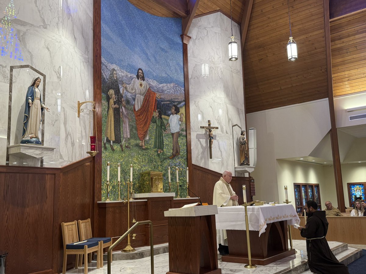 Happy World Day of Prayer for Consecrated Life!

Today and everyday we celebrate the Missionary Sisters, Brother Jude O.F.M. Cap who is on our staff, and the religious men and women who serve the Shrine in so many capacities 💙🙏 

#cometocabrini