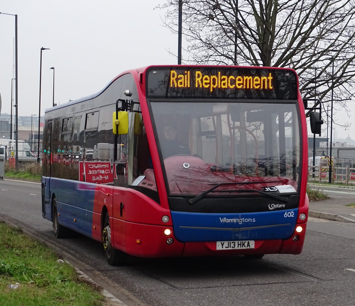 richgroves77's tweet image. Here we have @EnsignBusCo  - 602. Drafted in from the #Ensignbus Sale Stock is this Ex-@WarringtonBuses #Optare #Versa (YJ13 HKA). Seen here on 18/01/25 outside North Greenwich operating on the #JubileeLine #RailReplacement Service JL3 between #CanningTown &amp;amp; #NorthGreenwich.