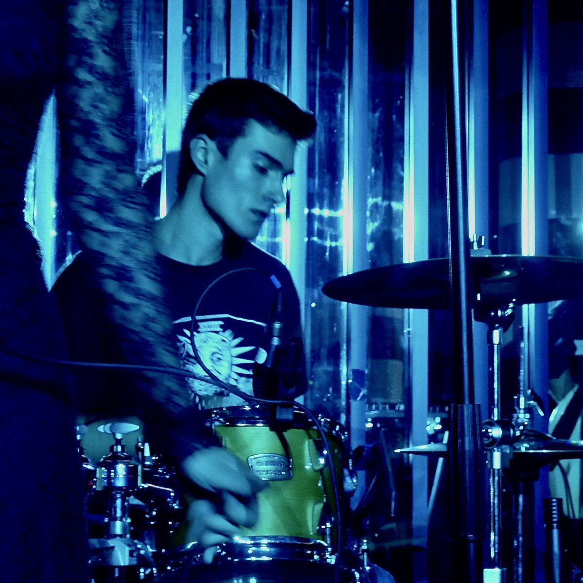 l’altre día <a href="/declivedeclive/">𝐃𝐞𝐜𝐥𝐢𝐯𝐞</a> a valència <3