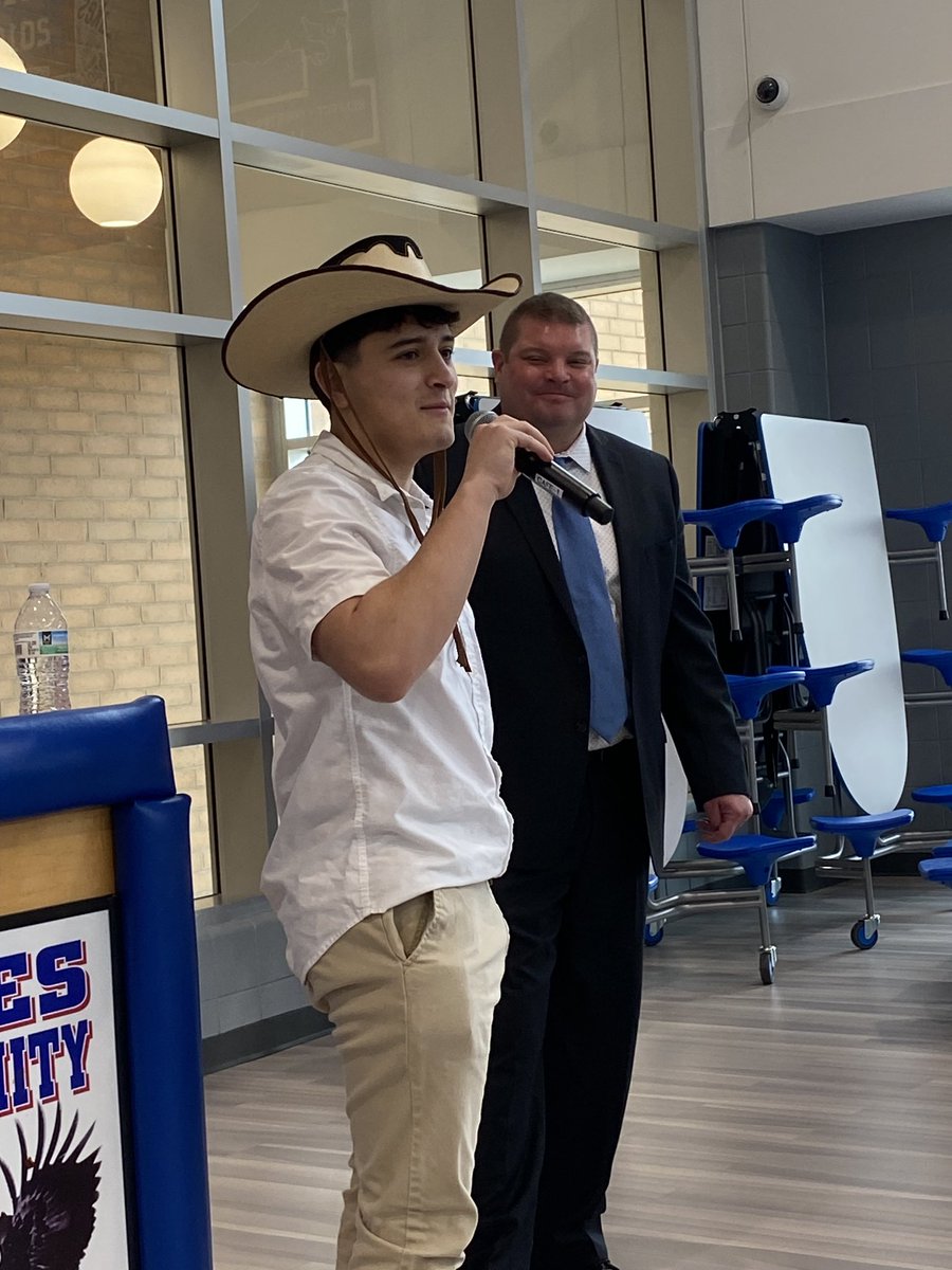 LakesFootball1's tweet image. 2025 off season draft…Brett Beerbower selected with the number 1 pick.