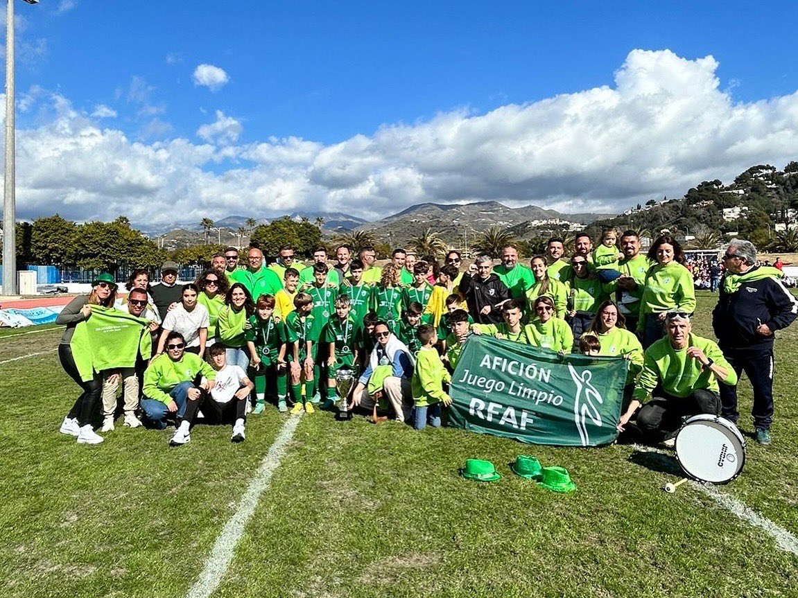 SUBCAMPEONES DE ANDALUCÍA <a href="/RFAFCadiz/">RFAF - Delegación de Cádiz</a> 💚🤍⚽️🏟️ Grandísima experiencia vivida. Final muy disputada decidida en la lotería de los penaltis. Enhorabuena Sevilla por el campeonato.

Muchas gracias a todas las personas que han hecho posible que pueda disfrutar y aprender de este <a href="/RFAF/">RFAF</a>