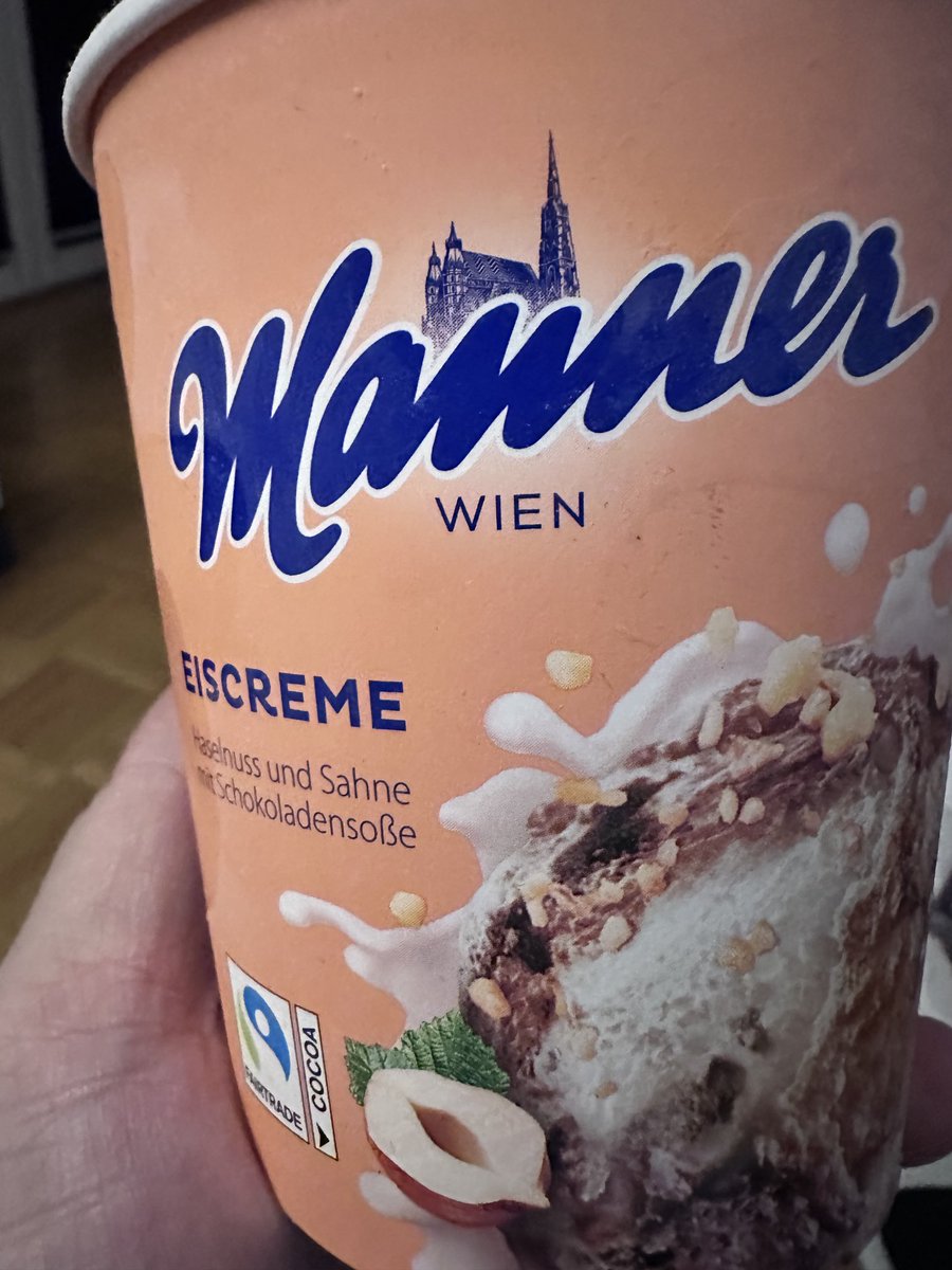 therealthorse's tweet image. Mögt ihr eh nicht 😎#Eis Eis Baby. Boah ist das lecker 🤤