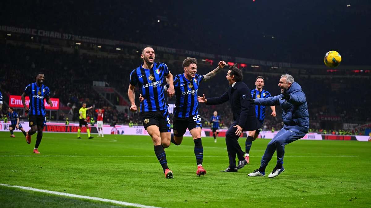 InterClub1908's tweet image. ⚫🔵🐍@SerieA #MilanInter 1-1 l'@Inter la pareggia nel finale con il gol di #DeVrij SEMPRE #FORZAINTER #AMALA #SempreForzaInter #PazzaInter #IMInter #DAZN #InterFans #InterClub1908
Seguite il profilo di riserva @InterClub1908_ 🖤💙