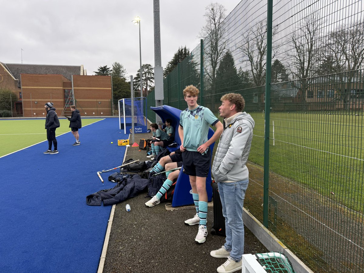 Rugby School Hockey (@rugbysch_hockey) on Twitter photo The Boys XI had a surprise visit yesterday from double Olympic Hockey player <a href="/JacobDraper98/">Jacob Draper</a> ๐ He gave some key messages before the game, supported the lads in the dugout and held a Q&A for them afterwards ๐
Thank you for giving up your time to join us for the day Jacob! The Boys XI had a surprise visit yesterday from double Olympic Hockey player <a href="/JacobDraper98/">Jacob Draper</a> ๐ He gave some key messages before the game, supported the lads in the dugout and held a Q&A for them afterwards ๐
Thank you for giving up your time to join us for the day Jacob!