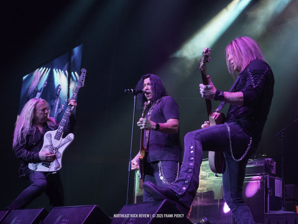 NERockReview's tweet image. Slaughter at Mohegan Sun Arena
Uncasville, CT - January 31, 2025

More photos &amp;amp; show coverage: northeastrockreview.com/ace-frehley-wi…