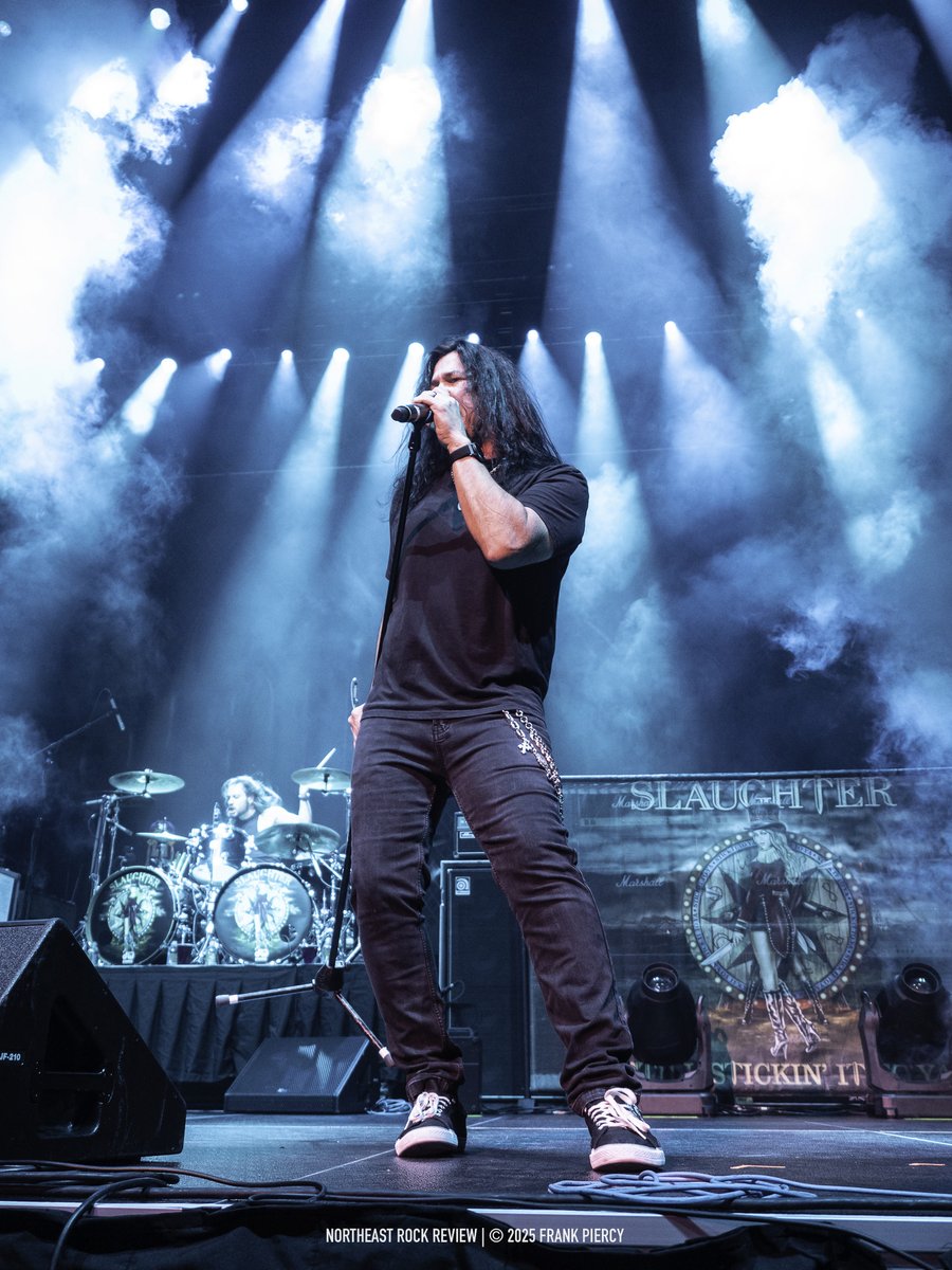 NERockReview's tweet image. Slaughter at Mohegan Sun Arena
Uncasville, CT - January 31, 2025

More photos &amp;amp; show coverage: northeastrockreview.com/ace-frehley-wi…