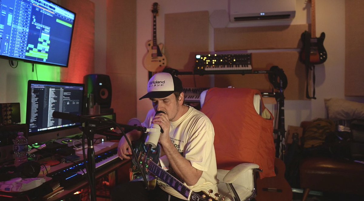 Thousand_Echoes's tweet image. Creativity is like lightning—brilliant but gone in a flash. ⚡
You can’t predict when inspiration will strike, but you can prepare for it.
What’s your system for catching ideas when they come? #CreativityHacks