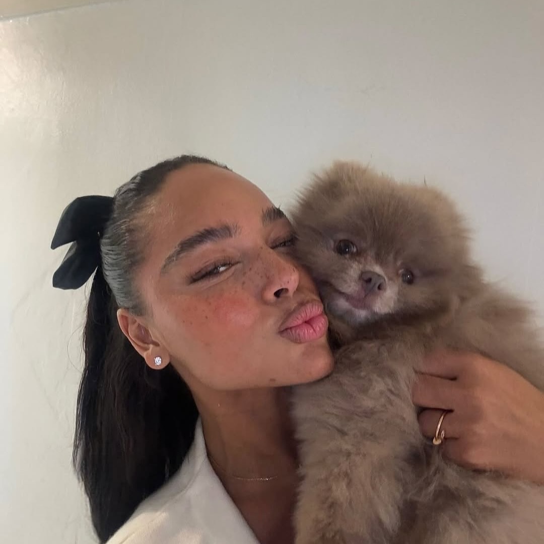 sweetxhoni's tweet photo. Sunday Cuddles 🥰 

📷 {ig} bayliebleu #sweetxhoni https://t.co/TH90MxqPPN https://t.co/0dcv6XYrmP