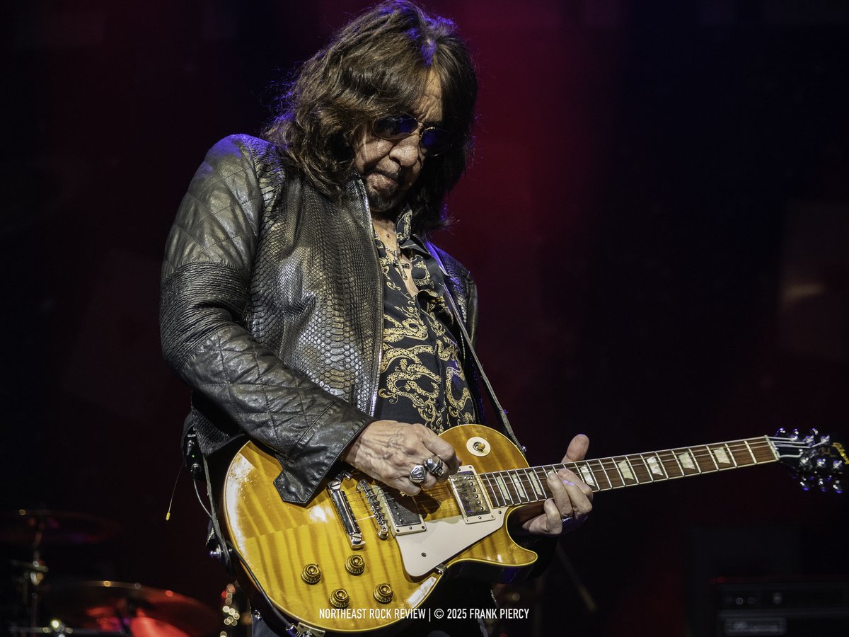 NERockReview's tweet image. Ace Frehley at Mohegan Sun Arena
Uncasville, CT - January 31, 2025

More photos &amp;amp; show coverage: northeastrockreview.com/ace-frehley-wi…