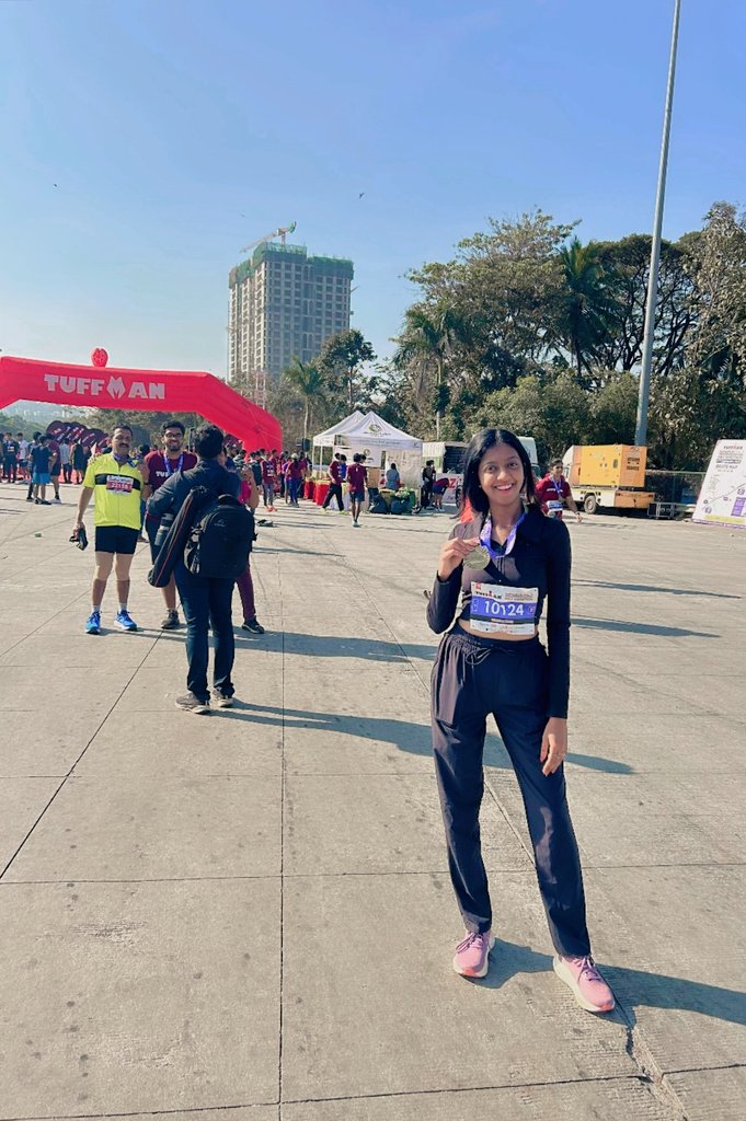 VBcodes's tweet image. Sunday turned SunYay!
Tuffman India 10k run! ✅️
Early morning views at the NICE toll gate, all totally worth it! ✨️
#Tuffman