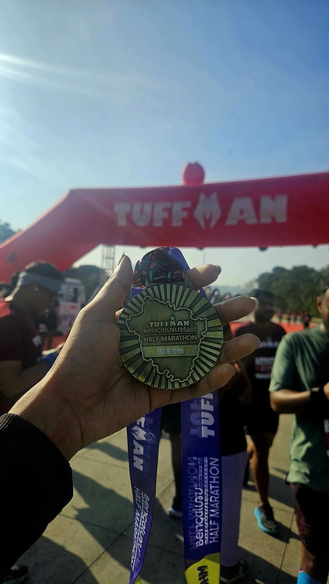 VBcodes's tweet image. Sunday turned SunYay!
Tuffman India 10k run! ✅️
Early morning views at the NICE toll gate, all totally worth it! ✨️
#Tuffman
