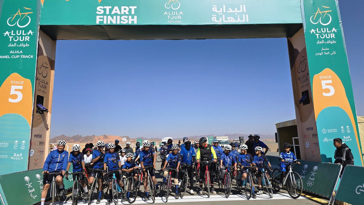 مشاركة ابطال فريق دراج العلا بالجولة الخاصة بالمرحلة الاخيرة #لطواف_العلا2025 في مضمار سباق الهجن 
#دراج_العلا دائماً معكم