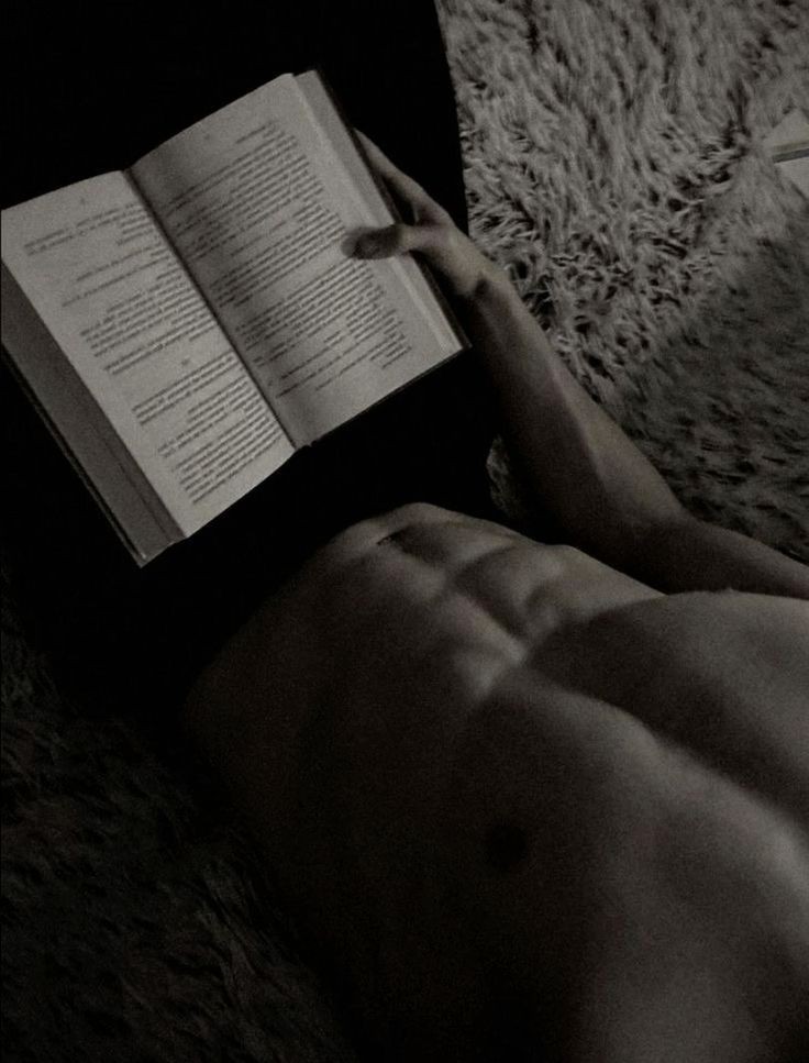 𝑁𝑜𝑡ℎ𝑖𝑛𝑔 𝑞𝑢𝑖𝑡𝑒 𝑙𝑖𝑘𝑒 𝑎 𝑔𝑜𝑜𝑑 𝑏𝑜𝑜𝑘. . .

#𝑆𝑒𝑑𝑢𝑐𝑡𝑖𝑣𝑒𝑆𝑢𝑛𝑑𝑎𝑦