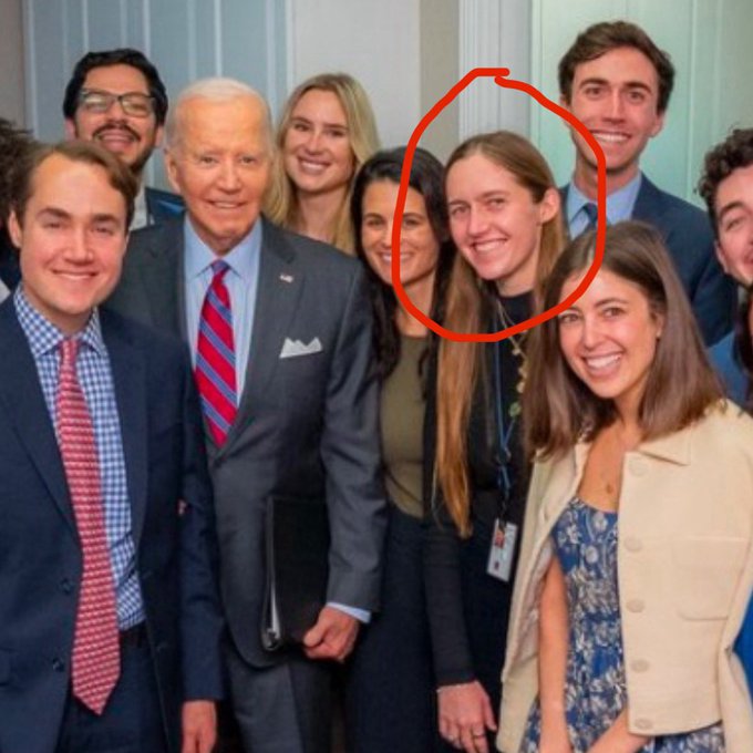 I See 🔴 Red tweet media