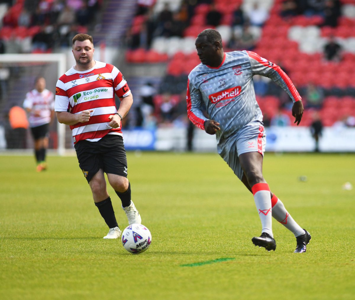 AdamGittingspt's tweet image. 💥 EVESTRUST CHARITY MATCH 2025!!! 💥
I am extremely happy to announce that for the 2nd year in a row, I will be representing Doncaster Rovers in the @evestrust Charity Match. This year we will be playing Manchester United Legends on Saturday 31st May 2025, 2pm kick off!
Last…