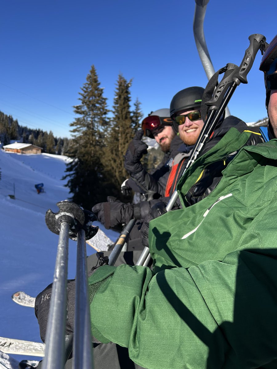 alecynbronydd's tweet photo. Great few days in #soll Austria
Good to back on the skis https://t.co/jV08plT6z6