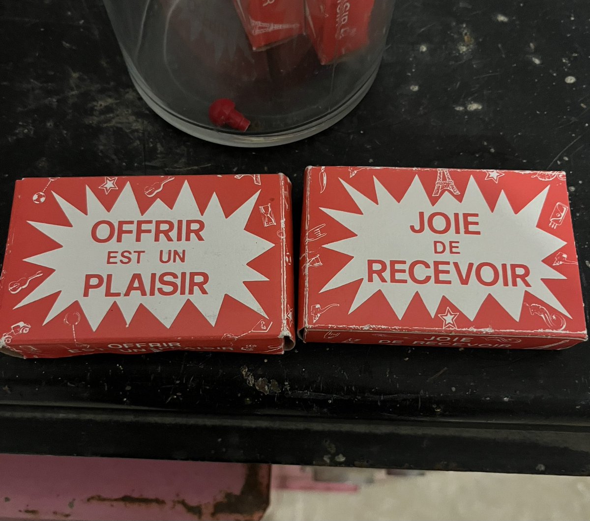 DugayJean47's tweet image. Quand je range le hangar à la maison, je redécouvre des trésors comme ces 2 distributeurs forains (tirettes). 
Un 24 tiroirs et un 4 tiroirs avec monnayeurs en Franc. 
#generation80 #vintage #nostalgie #feteforaine #brocante #plaisirdoffrir #forain  #manege #collectionneurs