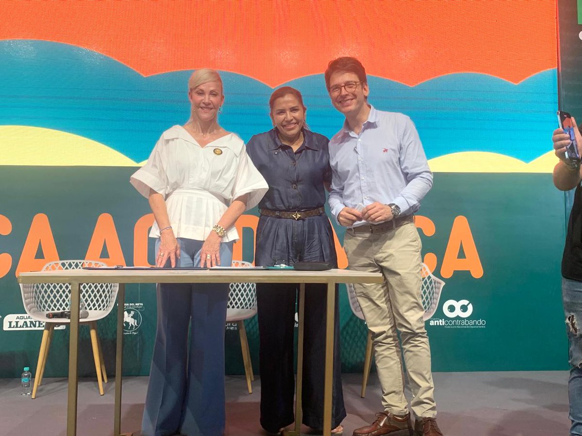YamitPalaVilla's tweet photo. En #ExpoMalocas conversamos con las gobernadoras @DilianFrancisca y @RafaelaCortesZ sobre la integración entre la Orinoquía y el Pacífico y el sueño persistente de conectar las dos regiones sin pasar por Bogotá. Pueden ver nuestro diálogo aquí https://t.co/J9qk6qVbDw @fndcol https://t.co/V8MoQbz6kR