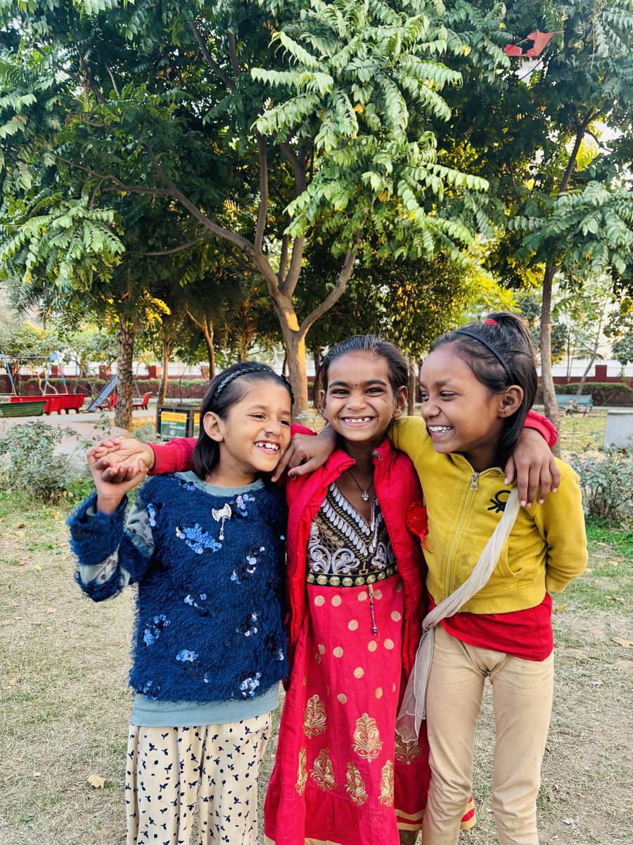 orgprazna's tweet image. The bond of Radhika, Radhiya, and Anjana in our Akshar Kaksha is a beautiful reminder that friendship is all about love, laughter, and uplifting each other.

#childeducation #aksharkaksha #ngo #WomenEmpowerment #friendship