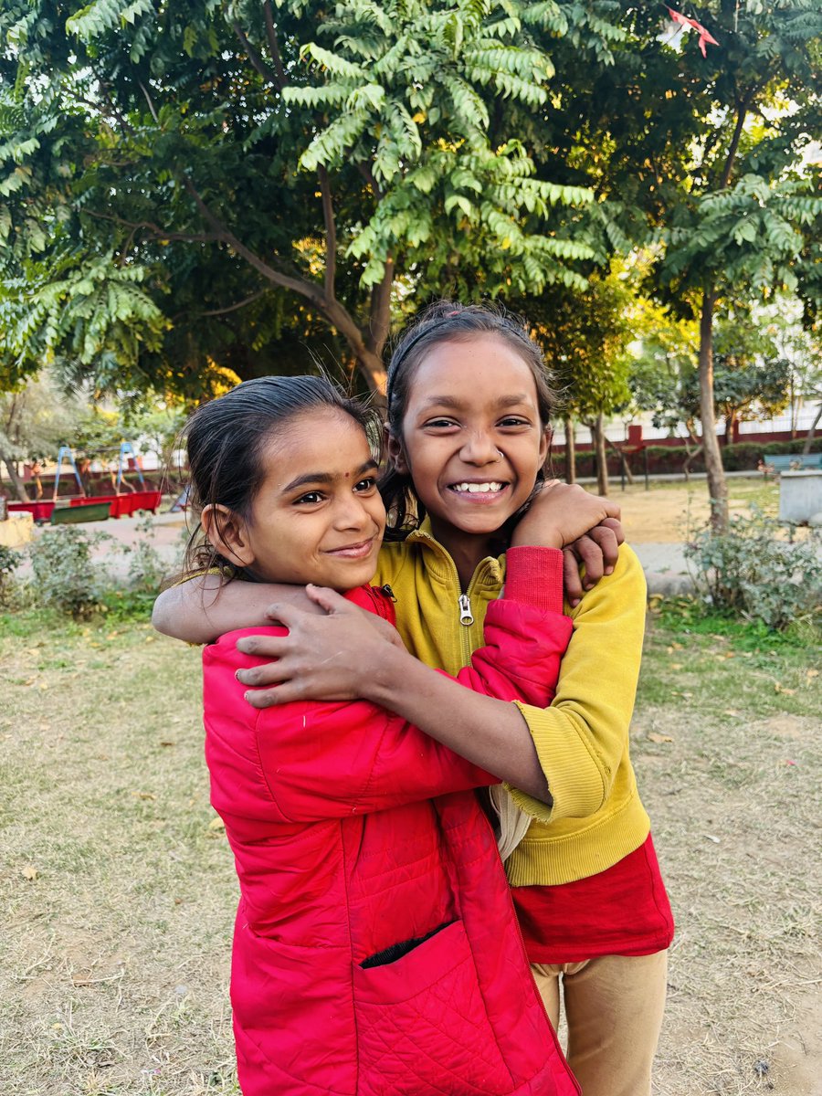 orgprazna's tweet image. The bond of Radhika, Radhiya, and Anjana in our Akshar Kaksha is a beautiful reminder that friendship is all about love, laughter, and uplifting each other.

#childeducation #aksharkaksha #ngo #WomenEmpowerment #friendship