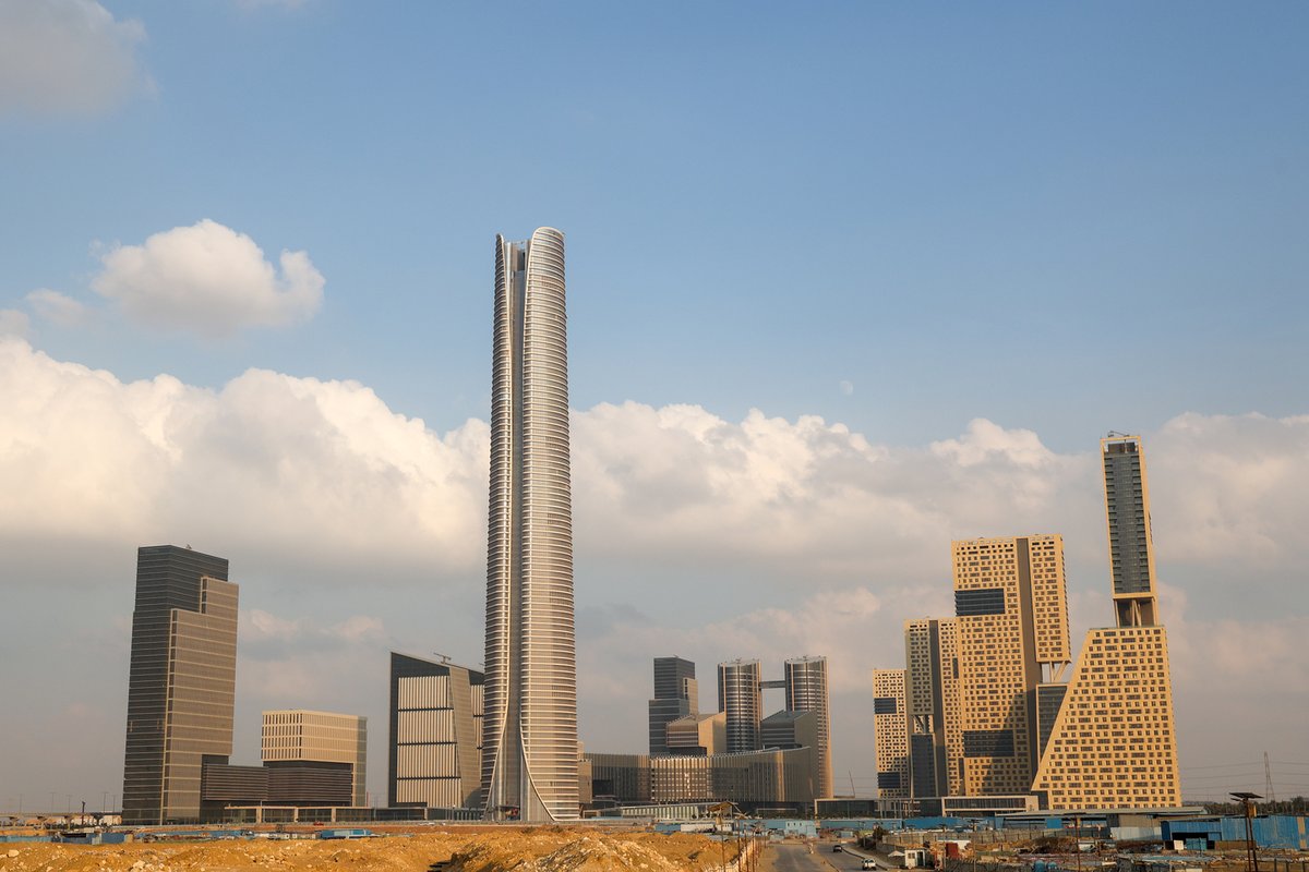 CSCEC_EGYPT's tweet image. Unveiling the Engineering Technologies of Egypt&apos;s New Capital CBD Project!  🧐 #CSCEC  #egypt #construction #cbd 

In the project construction, the raft foundation must bear the enormous weight of super high-rise buildings. Therefore, the punching shear resistance of the raft is…