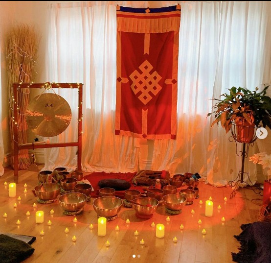 SamyeFoundation's tweet photo. SOUNDBATHING
Come and enjoy the tranquil sounds of Tibetan singing bowls and gongs - some over 400 years old.
See our events page for details:
https://t.co/Wq2ElOxj57
#soundbathing #mindfulness #Cardiff #tranquil https://t.co/AJPAdsjeMI