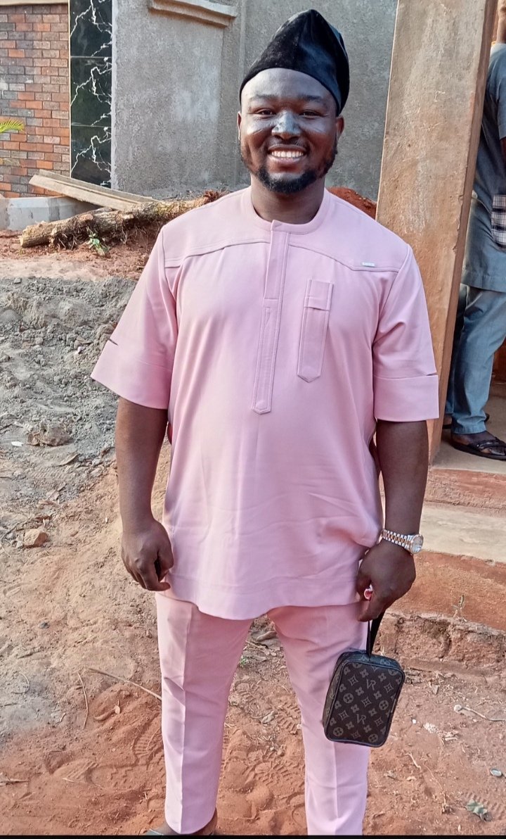 kriz_mountainz's tweet photo. Happiest birthday to me💕💕💕
May your light shines💥💥
Upon me oh lord 🙏🙏
Smile always cos🌹🌹
Happiness is free😄😄😄

#selfboss💯
#sonofgrace💯
#GOE💯 https://t.co/zbByAtu470