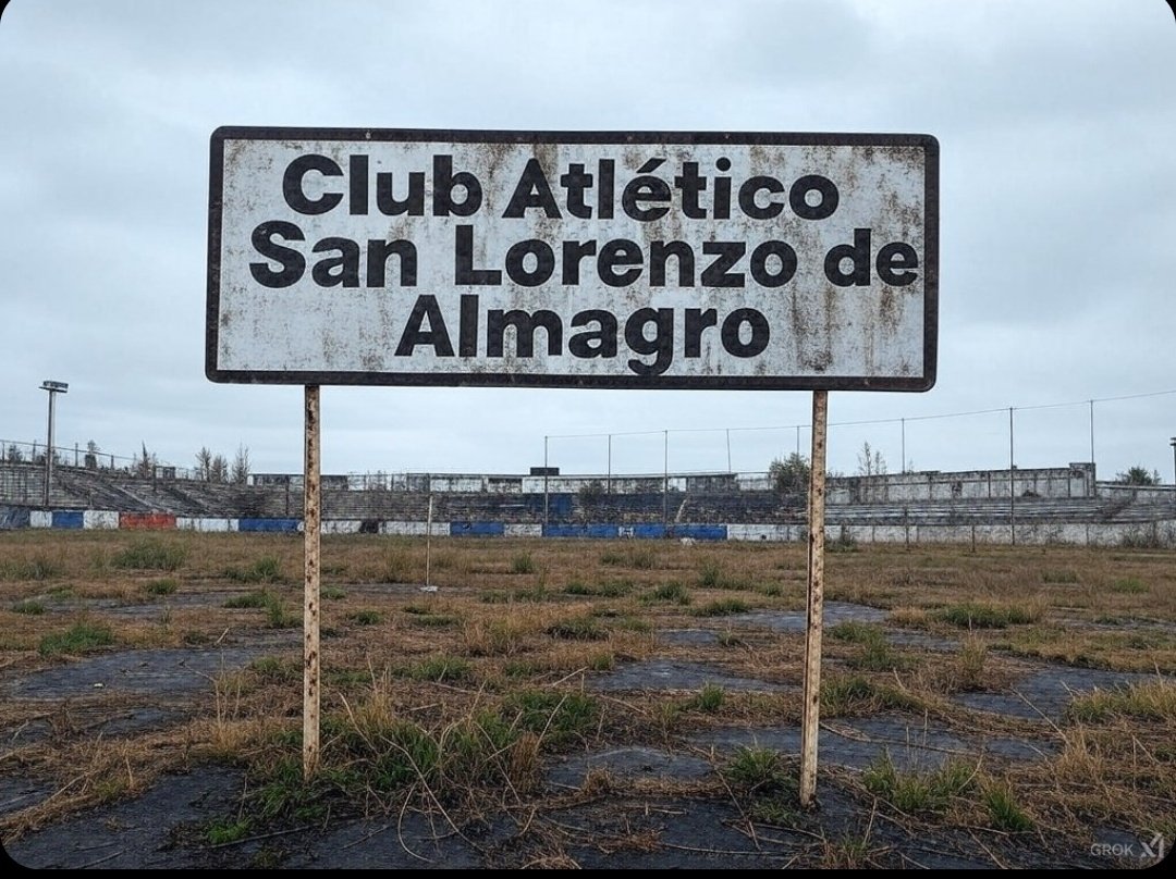Mientras la pelota entra están terminando de vaciar el club .
Van por el Pando.
Van por la licitación de restaurantes en el frente de lo que hoy es el baldío de av la plata por tres años  con contenedores y vagones de tren.Los youtubers cómplices  y mucho más .
Se vienen más de