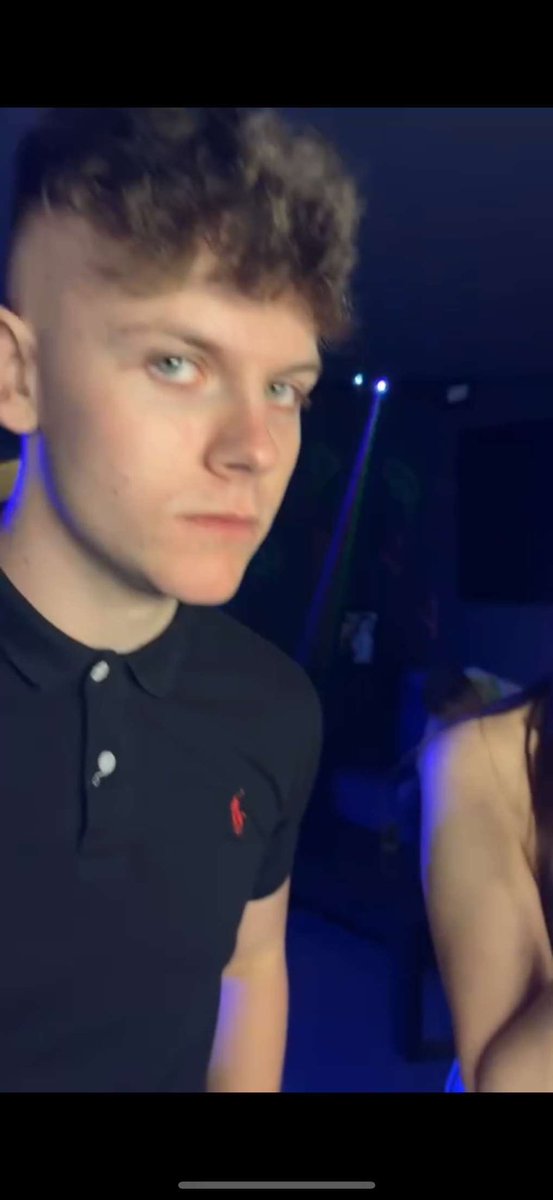 NoContextCastles tweet media