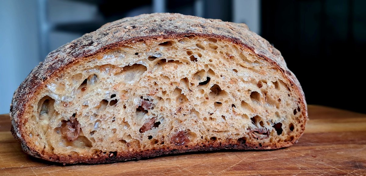 Ivycottagebaker's tweet photo. It's #RealBreadWeek #realbread #naturalingredients #knowyourfoodsource #supportyourlocalbakery #independentbusiness #bread #onemanandhisbread #handmade #flavourcombinations
Support your local independent businesses, support your community. https://t.co/8zNepx4PJy