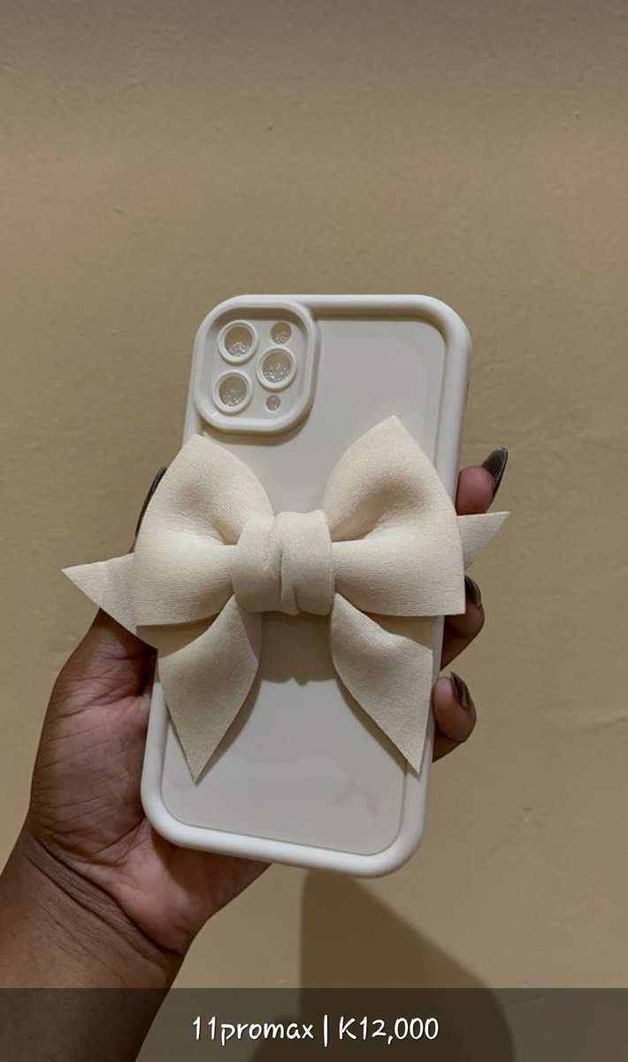 Hannahkafulla's tweet image. My friend is selling this cute phone cases 😍  , prices are indicated 

Retweet her buyer  might be on your timeline🥺❤🤝
