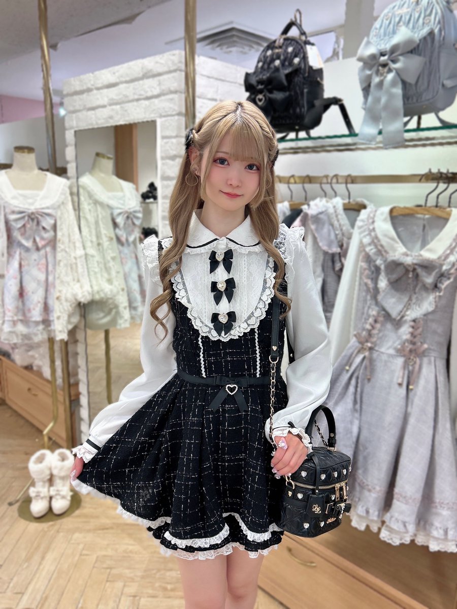 ブラピリサ様用黒の3つ LIZ LISA on X