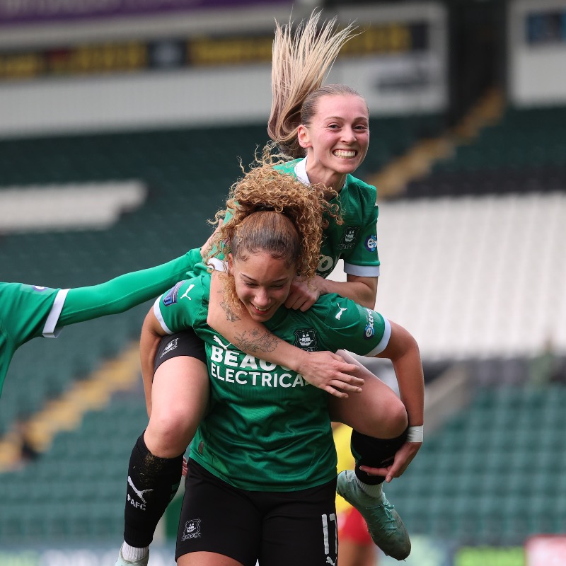 Argyle's tweet photo. 💚 @ArgyleWFC face Billericay Town at Home Park this Sunday - and entry is FREE!

You do not need to claim a ticket in advance - simply turn up on the day and cheer on our side in a huge league game.