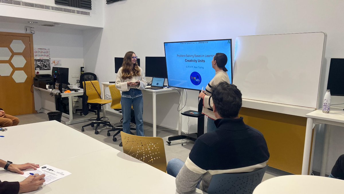 ErasmusFPTuring's tweet photo. Exploring Innovation in Education! ✨📚 Our volunteers introduced the CreaVET project &amp; Problem-Based Learning (PBL) to teachers. 🎓💡 Through interactive discussions, educators explored how PBL boosts critical thinking, creativity &amp; soft skills. 🚀🙌 #CreaVET #PBL #ErasmusPlus https://t.co/DVPqRNABnV