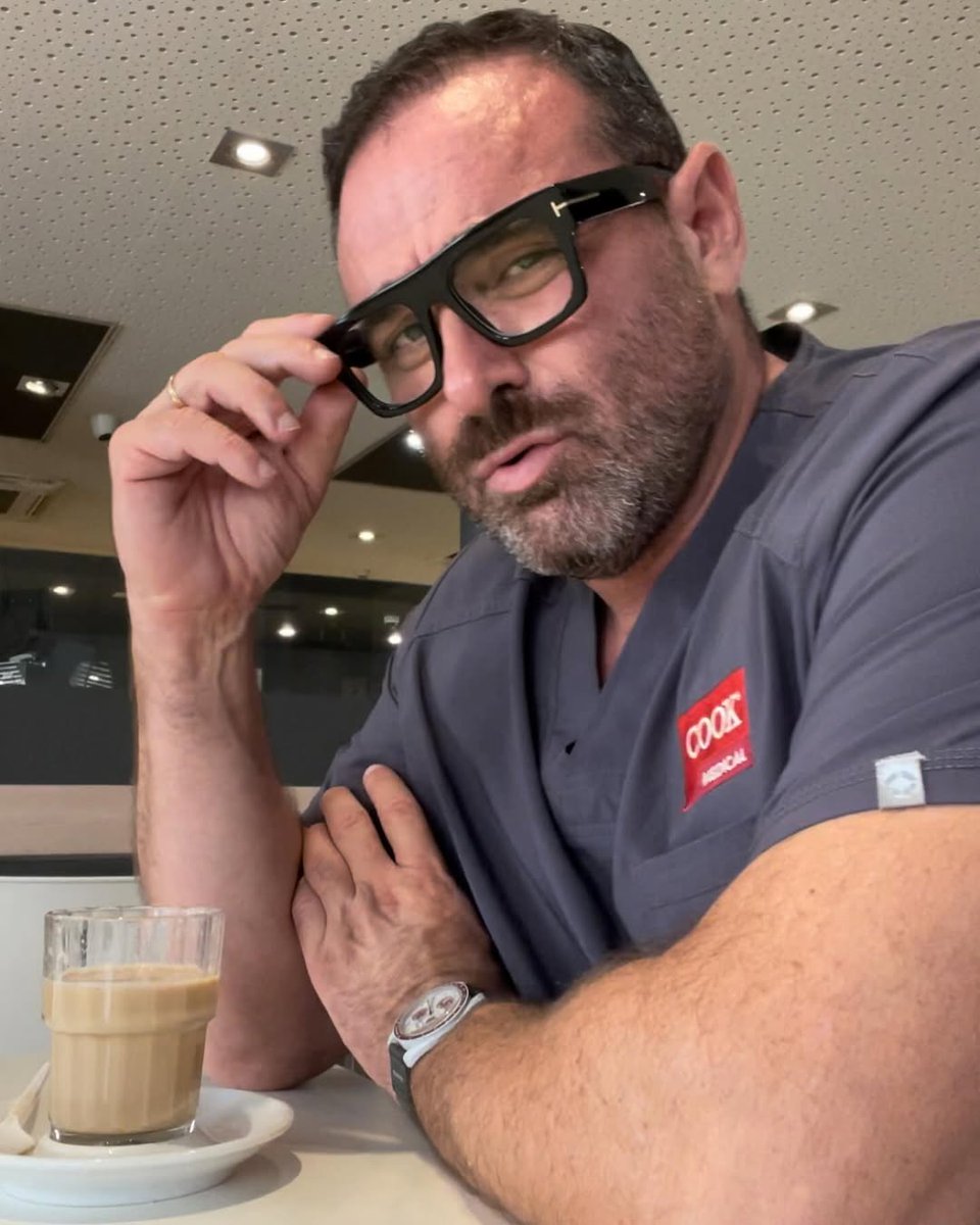 Today's photo, I am always watching you🧐🧐