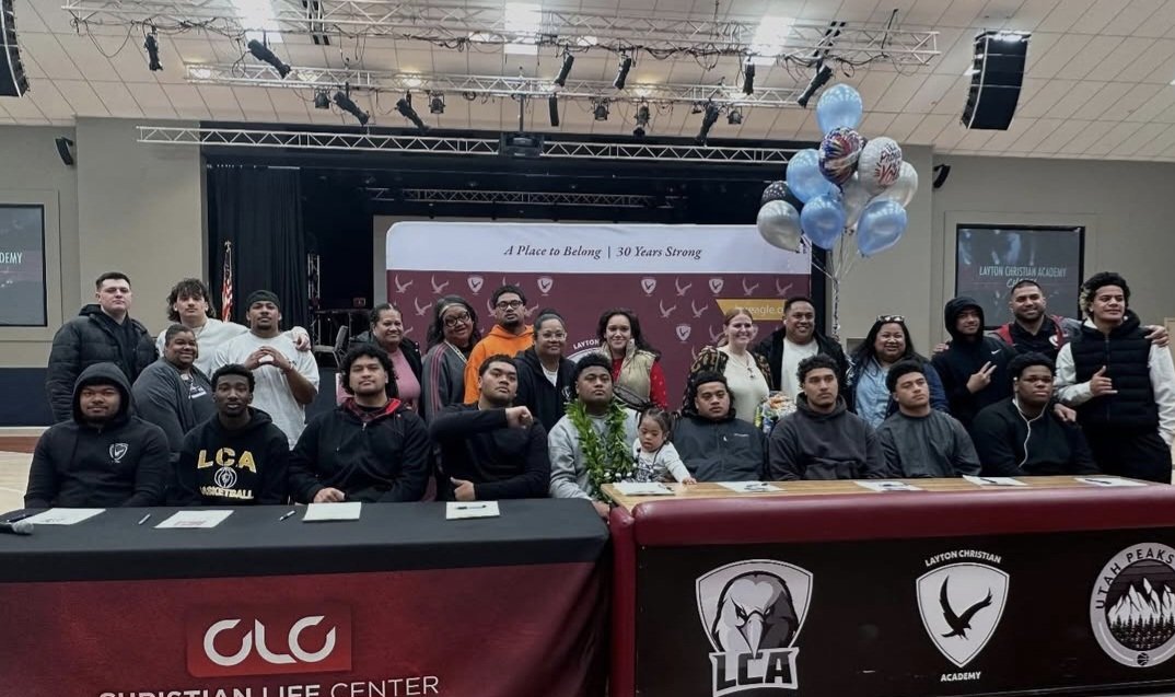 MemphisHunkin's tweet image. A big shout out to our Seniors, Class of 2025, on Signing Day! Greatful for their examples and excited for their futures!🔥 Let&apos;s GO EAGLES!  @utahislanders @USUFootball @SnowCollegeFB @OgdenJets @ApacheAthletics @raystowers7